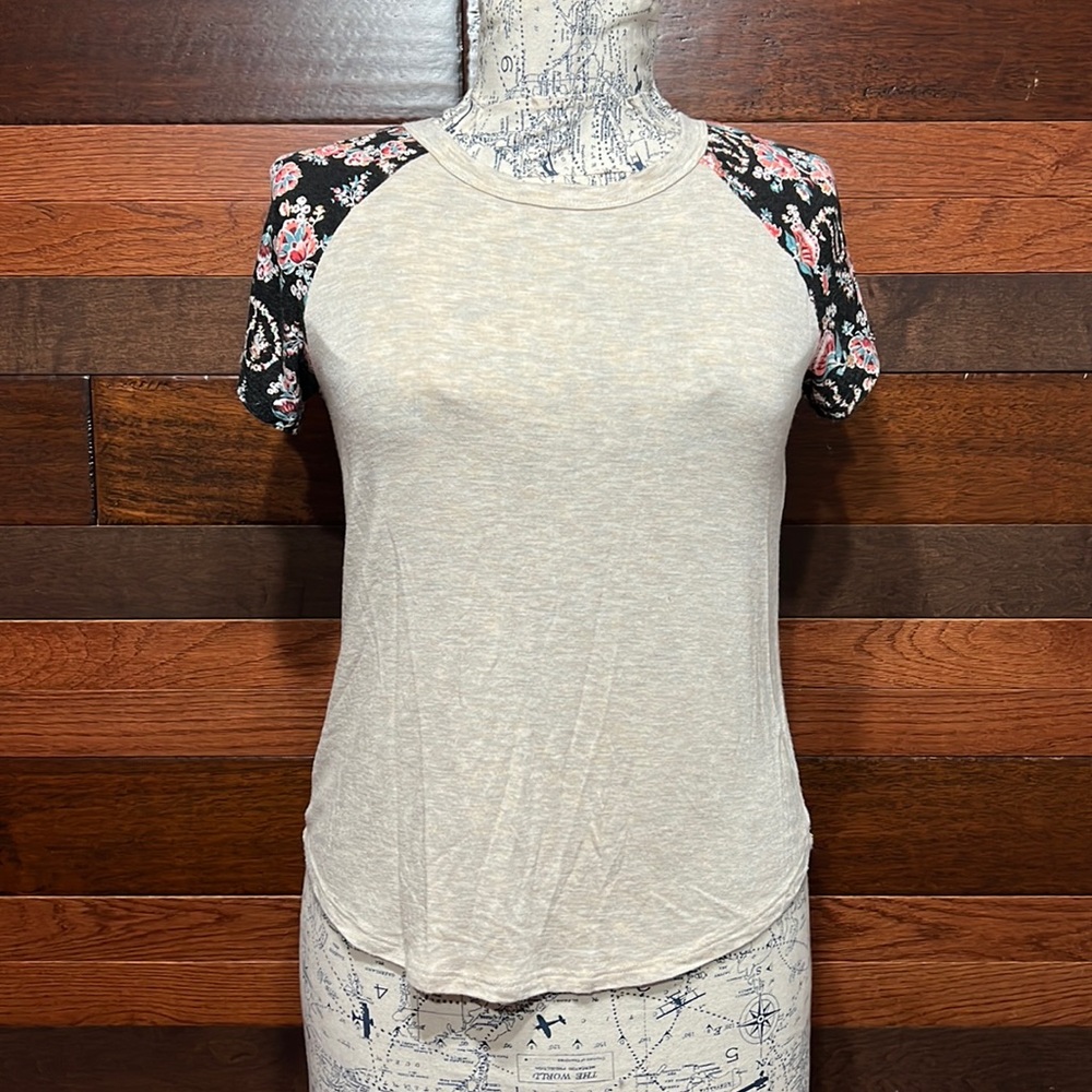 Soul Cake Stretchy Crew Neck Short Sleeve Black Floral Tee Shirt